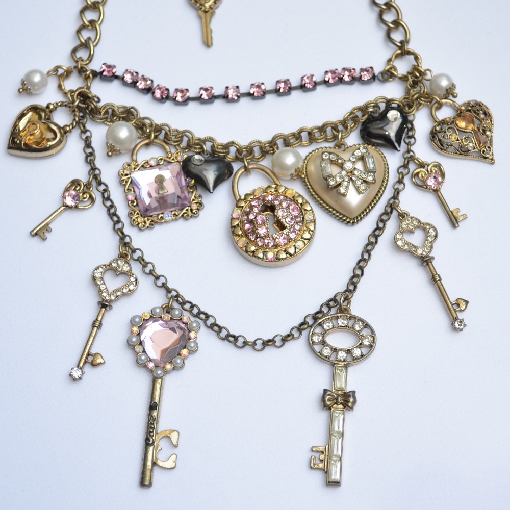 SOLD Betsey Johnson Statement Love Birds Valentine Lock Key Pearl Necklace RARE